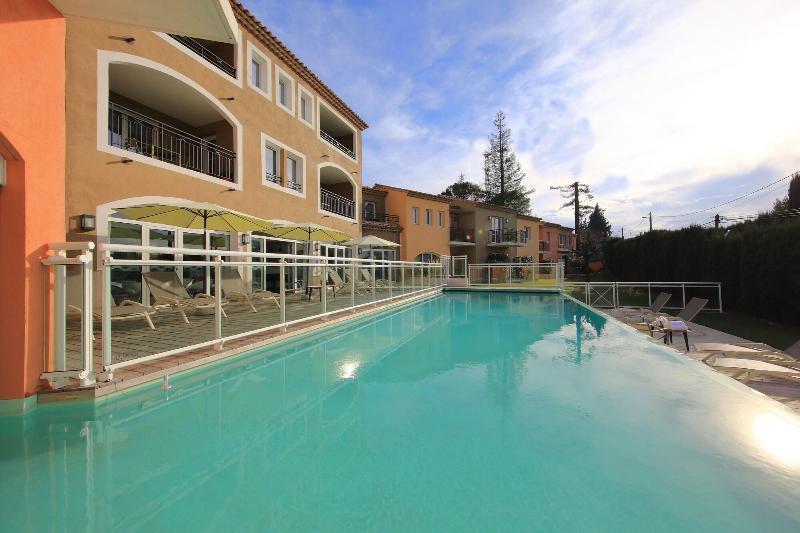 Aparthotel Adonis Mougins Exterior foto