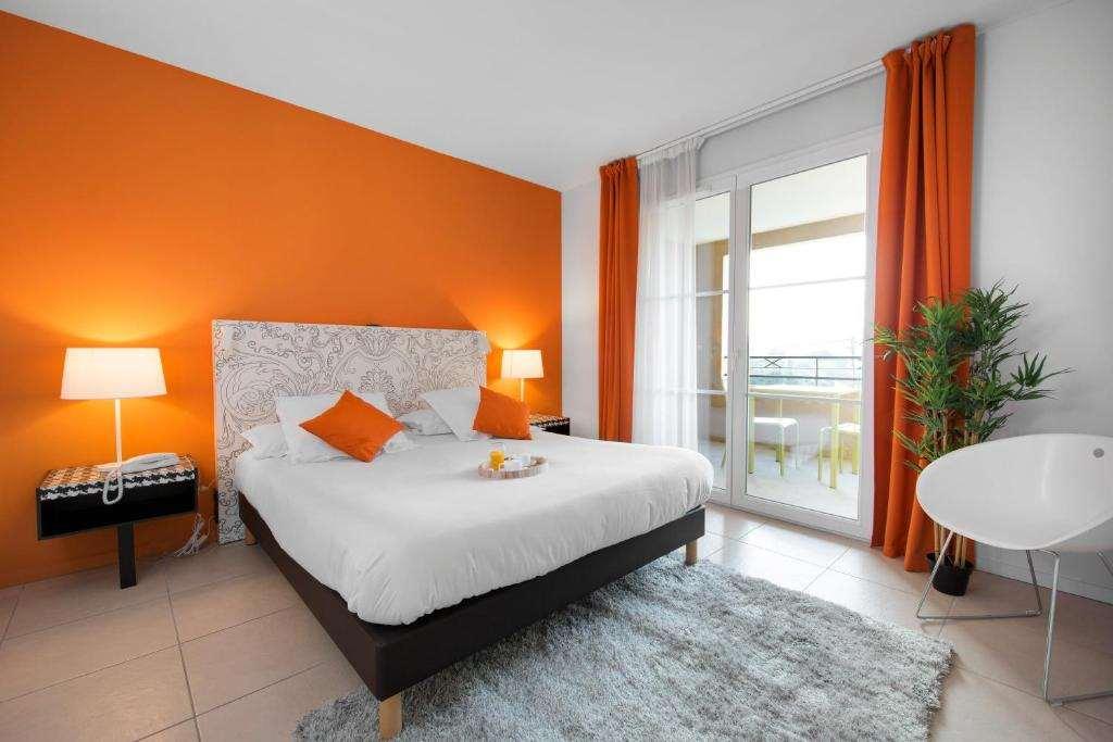 Aparthotel Adonis Mougins Zimmer foto