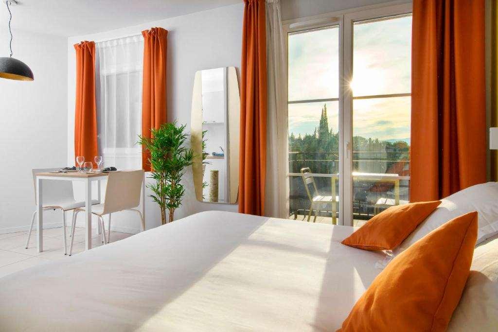 Aparthotel Adonis Mougins Zimmer foto