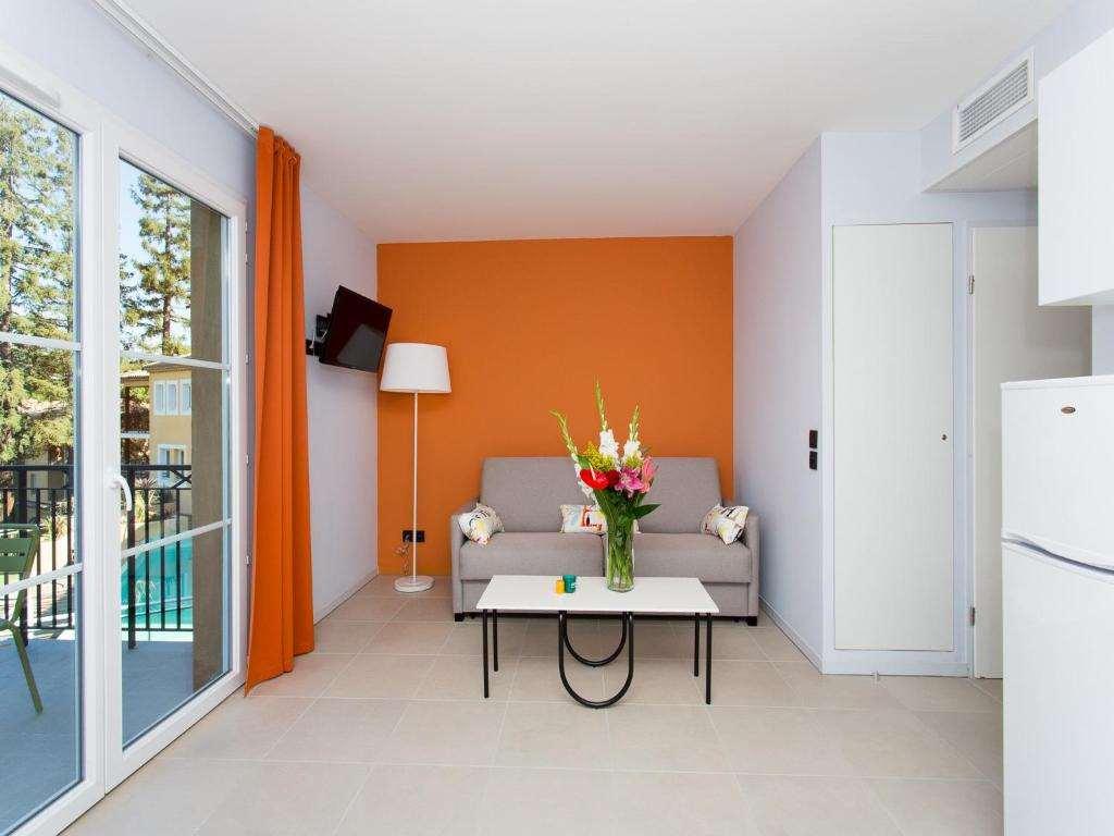 Aparthotel Adonis Mougins Zimmer foto